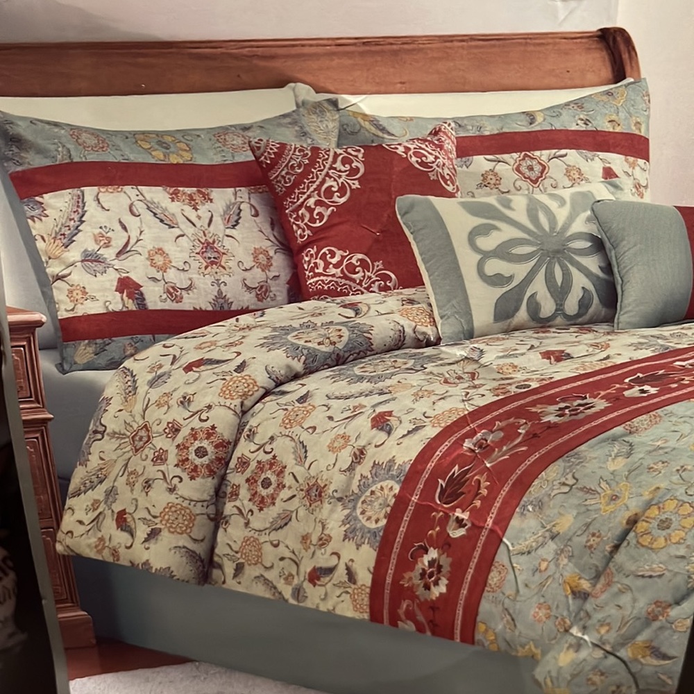 King 7 piece Bedding Set